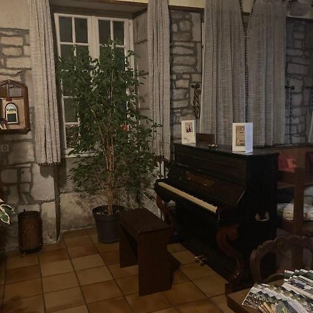 Ancien Hotel Plein De Charme Бом-ле-Дам Екстер'єр фото