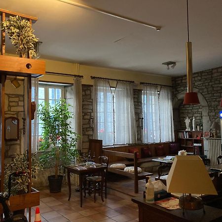 Ancien Hotel Plein De Charme Бом-ле-Дам Екстер'єр фото